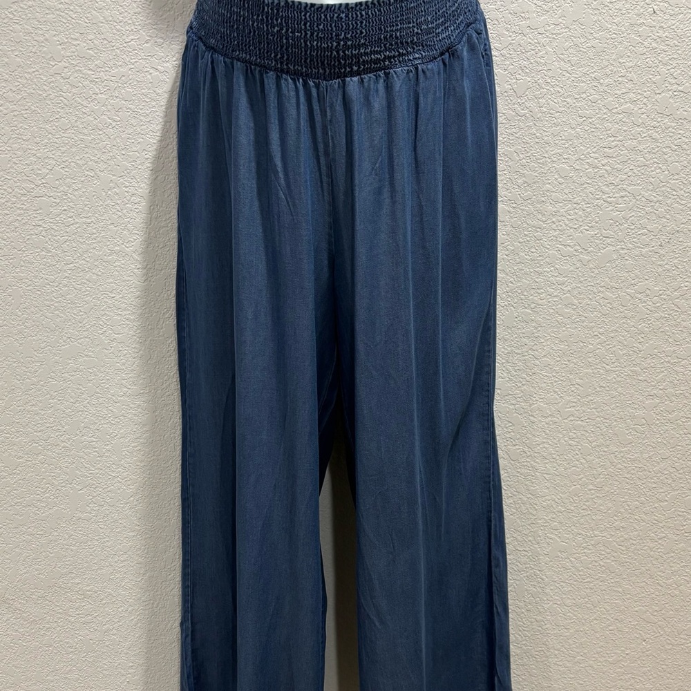 NWOT Destination Maternity chambray wide leg cotton pants with pockets!